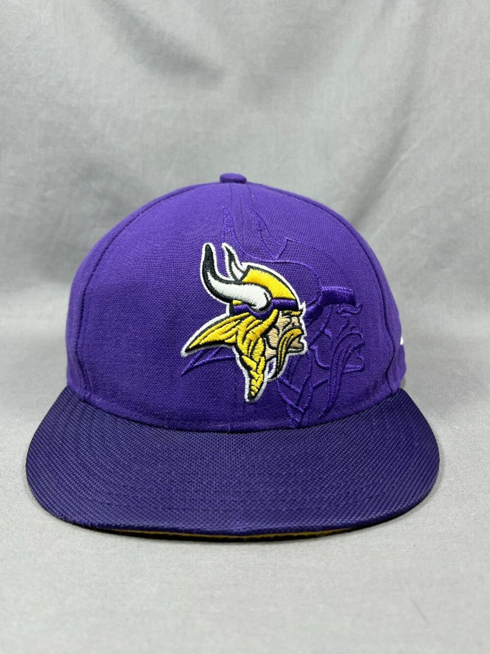 Minnesota Vikings Shadow New Era 59fifty NFL Fitted 7 1/2 Hat Purple Mens Cap
